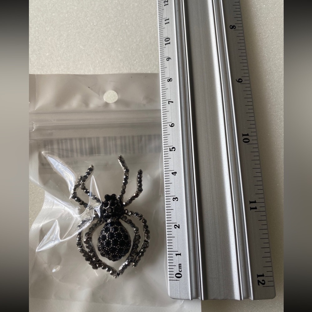 Spider silver plated/black Rhinestone Halloween Brooch Women Suit Brooches Pin - Picture 6 of 6